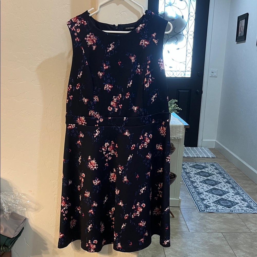 Roz & Ali Navy Floral Midi Dress